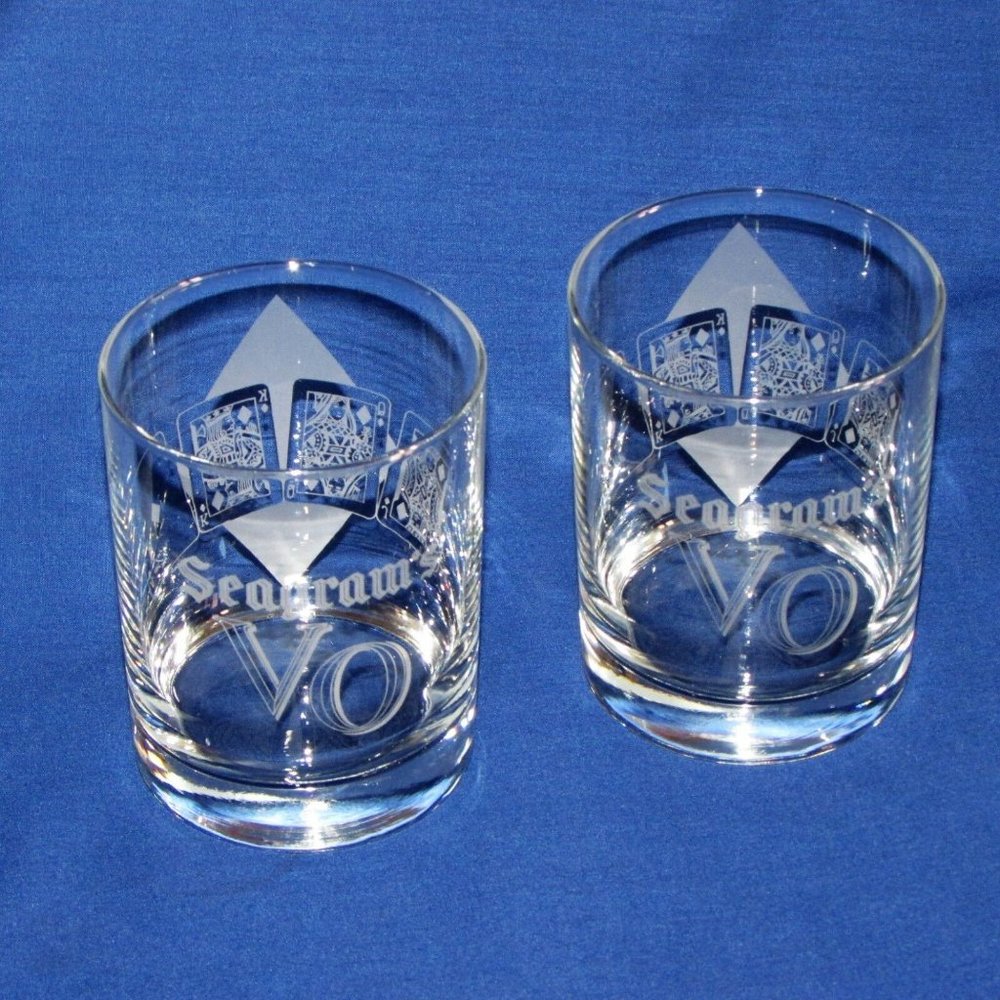 2 Seagrams V.O. Whiskey Branded Bar Glasses Poker Hands Vintage Glassware